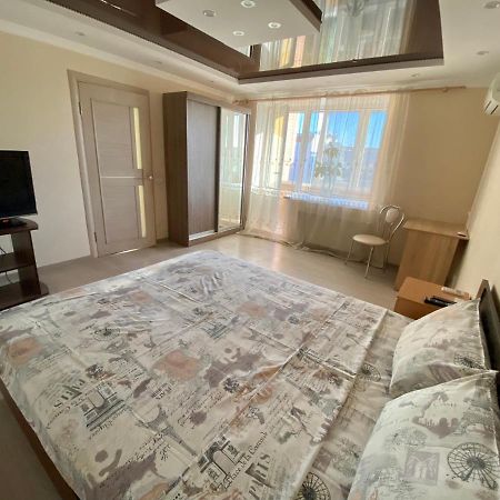 Apartment On Khreshchatyk 200 Center Tsjerkasij Eksteriør bilde